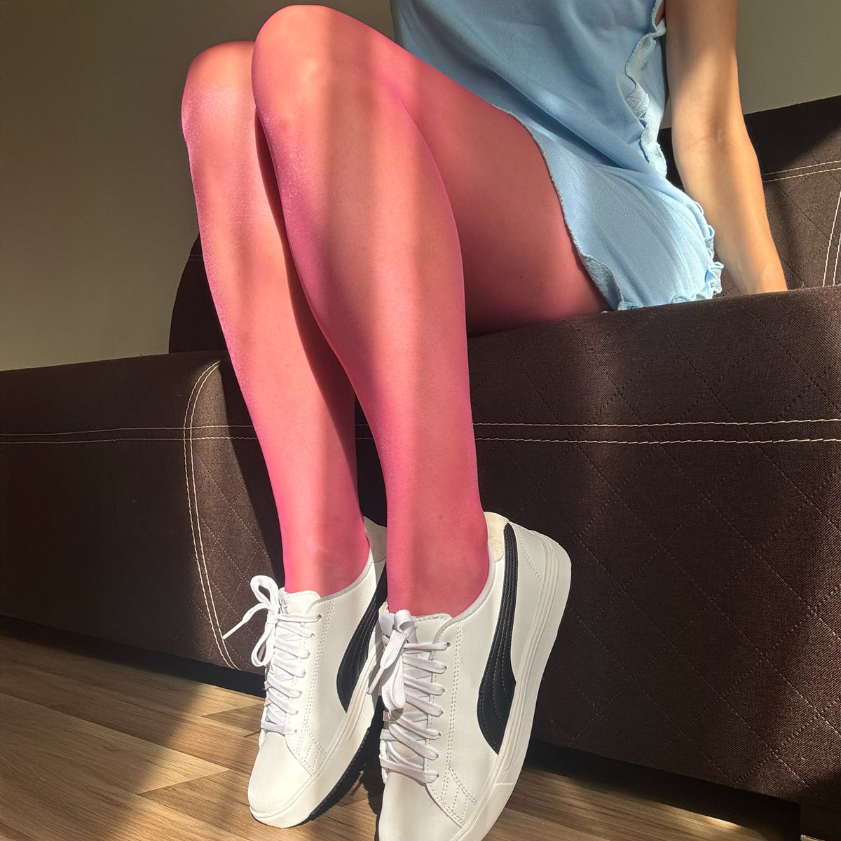 How to style pink tights for women