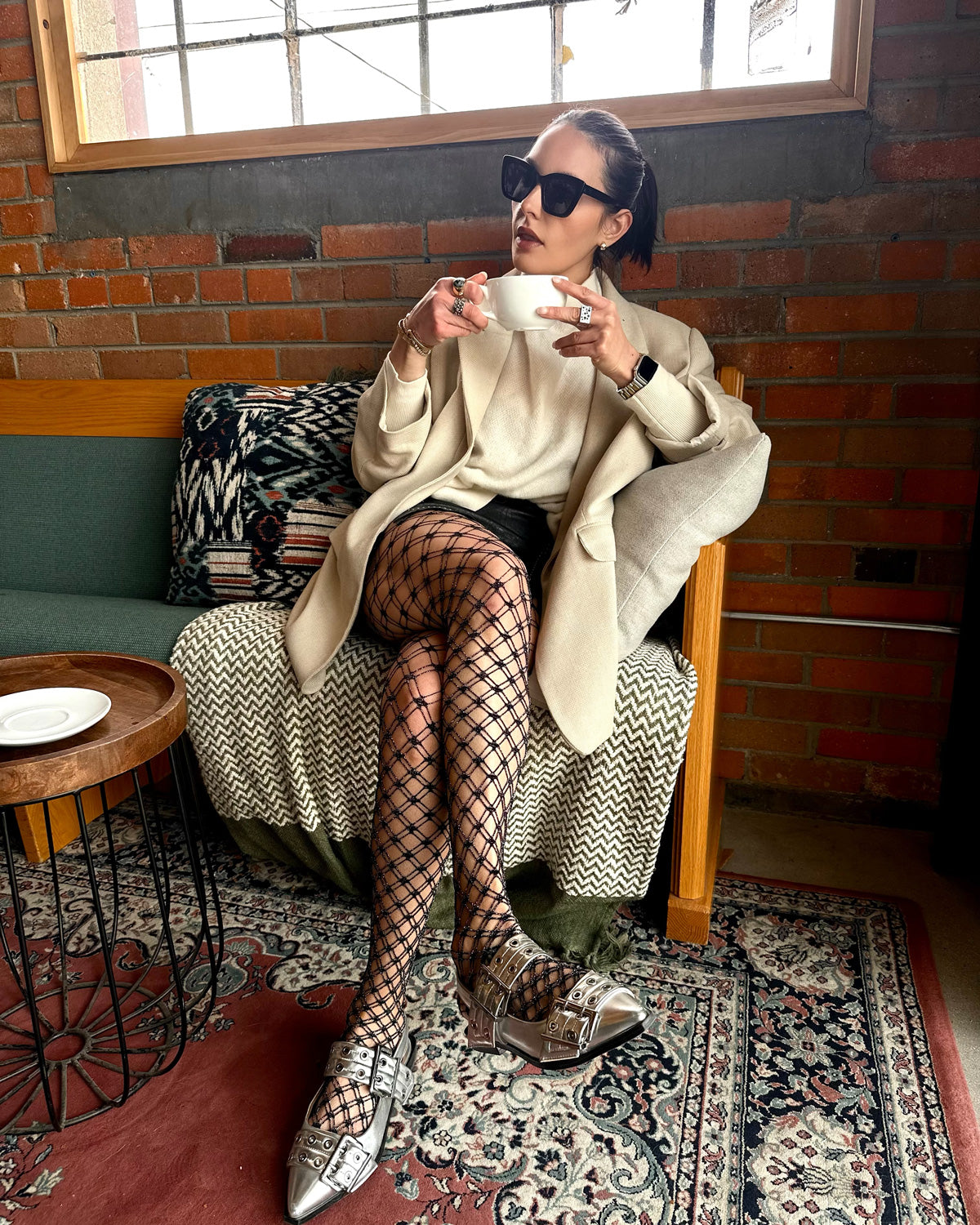 black fishnet tights, fashion tights